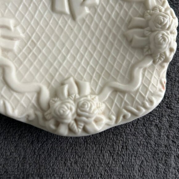 Off-White Ceramic Bisque Soap or Trinket Dish - Picture 3 of 4